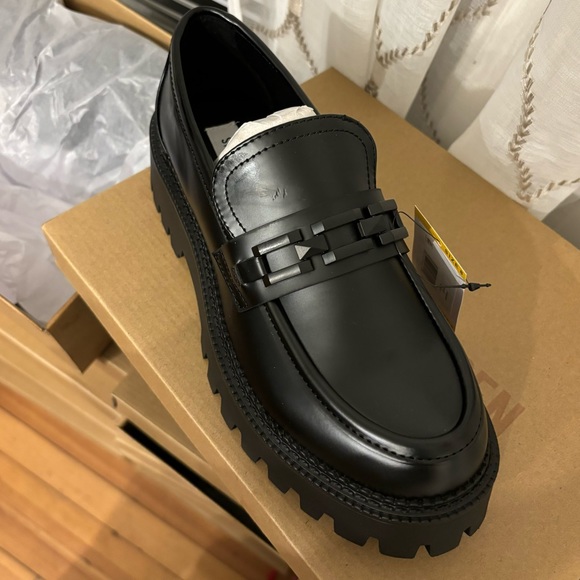 Brand new Steve Madden Ladies Loafer - Picture 2 of 3